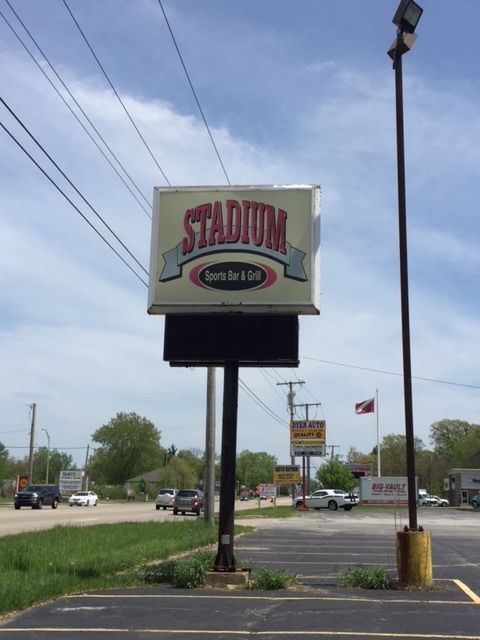 Stadium Sports Bar: 1468 Joliet St., Dyer, IN 46311